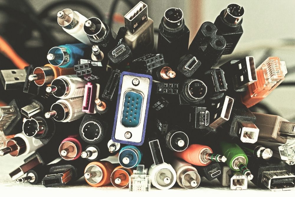 5 Helpful Tips for Packing and Moving Electronics