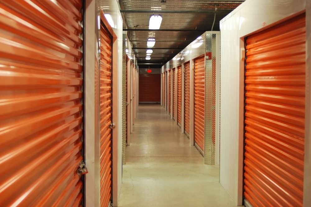 Advantages of Using Short-Term Storage Between Moves